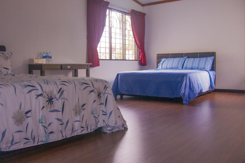 Bike And Tours Bed And Breakfast Лахад Дату Стая снимка